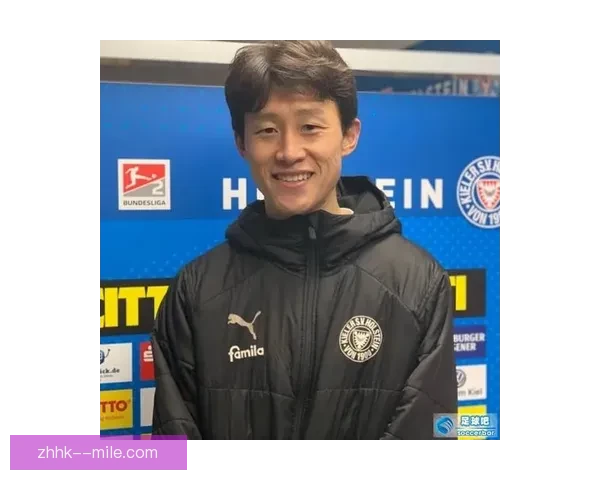 李在城中场覆盖全场不知疲倦奔跑串联攻防成球队发动机与斗志象征 李在城中场覆盖全场不知疲倦奔跑串联攻防成球队发动机与斗志象征